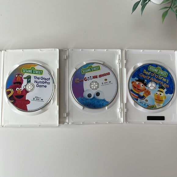 Sesame Street 3 DVD learning bundle. Preschool. - Picture 6 of 9